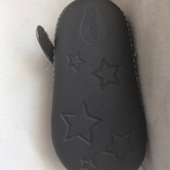 Robeez - new in box 6-9M - Picture 3 of 4